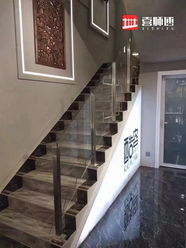 卡槽玻璃护栏