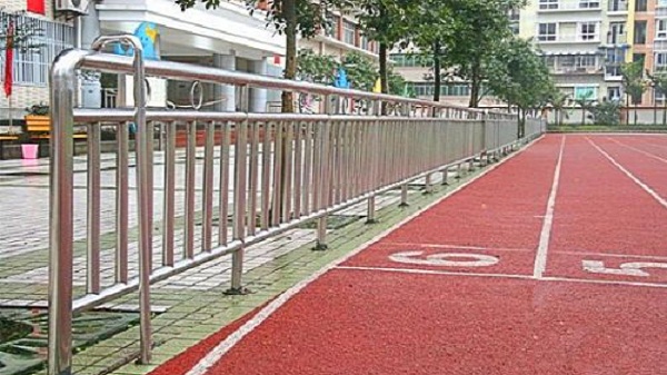 操场不锈钢安全护栏