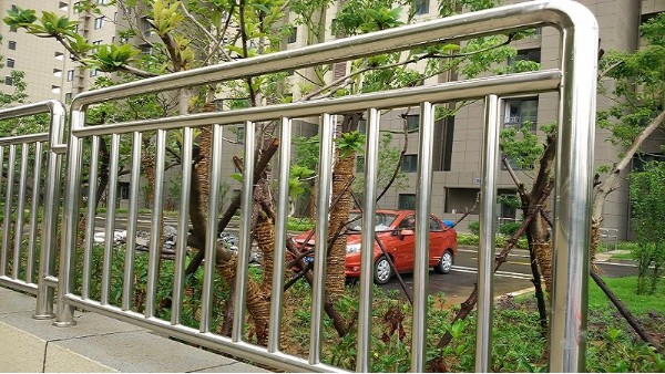 户外不锈钢防护栏