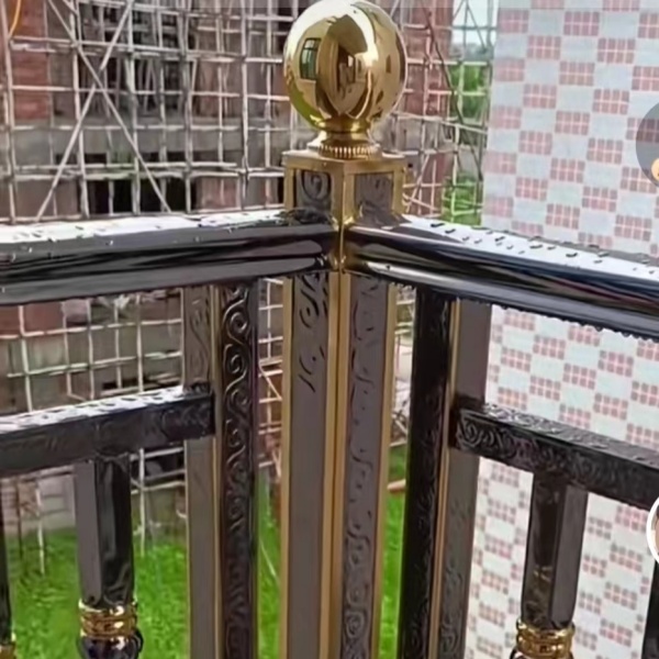 黑钛不锈钢花纹方管