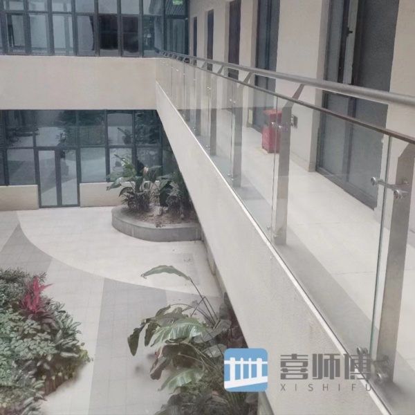 办公楼不锈钢玻璃护栏
